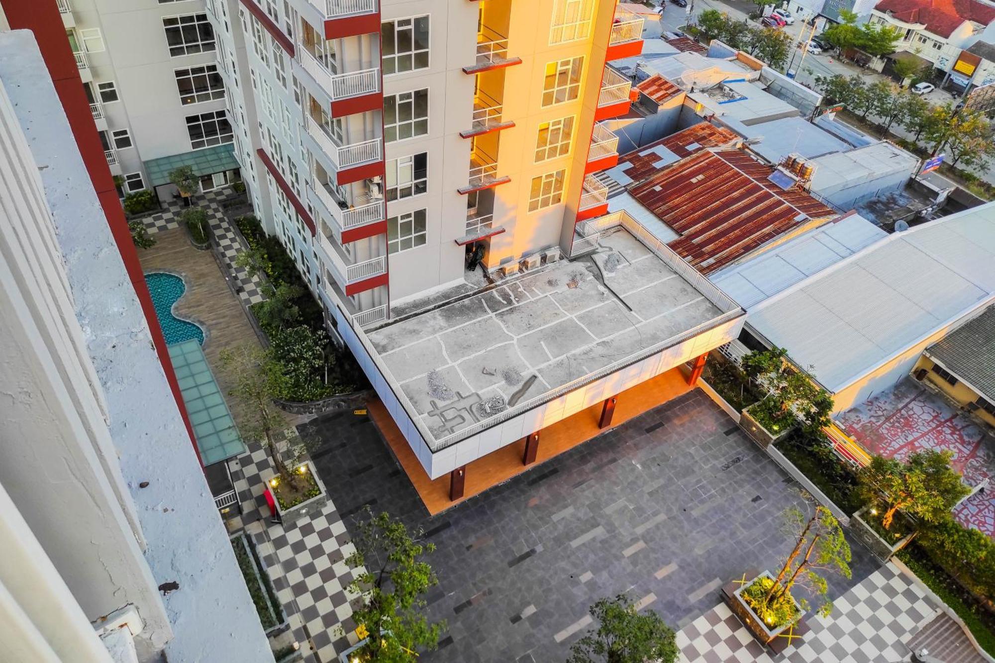 Luxurious And Comfy 2Br At Vida View Makassar Apartment By Travelio Pampang Exterior photo